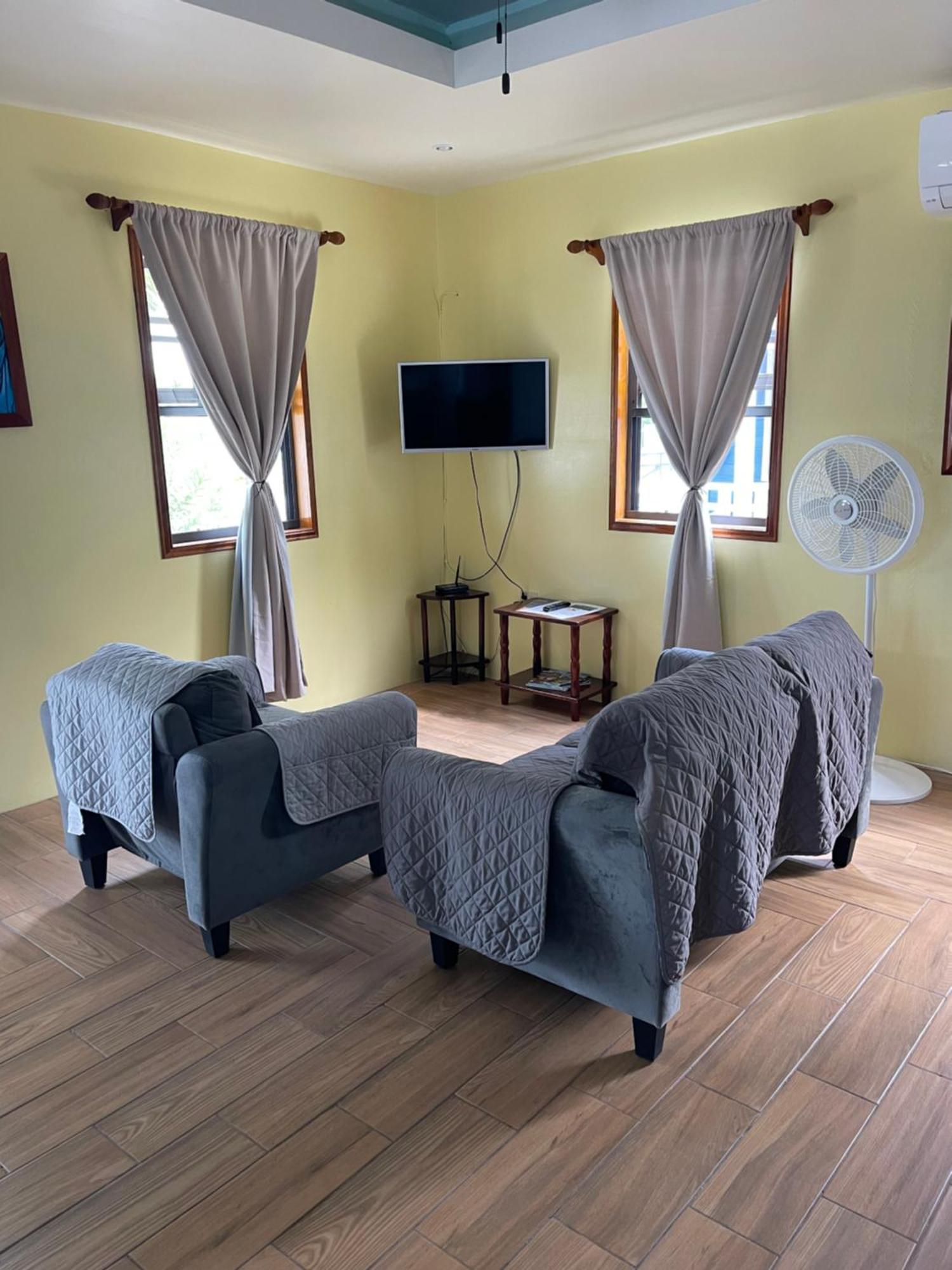 Hidden Treasure Vacation Home Blue Bay Cottage 库尔克岛 外观 照片